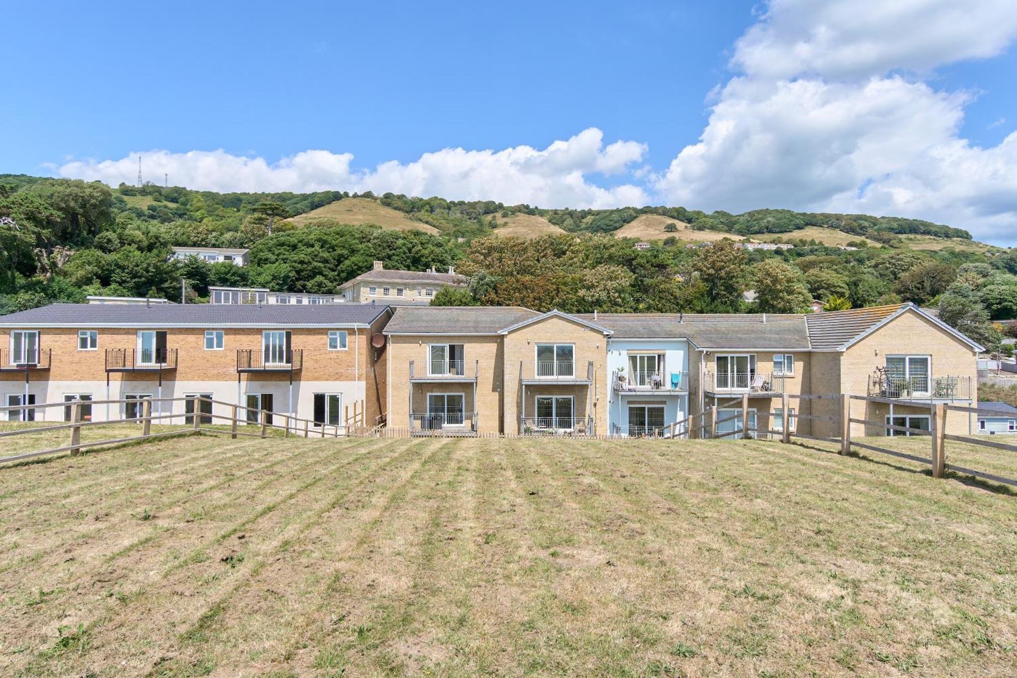 Beautiful 3 Bed Apartment In Bonchurch - Nr Ventnor - Large Outside Terrace & Parking - Dog Friendly - The Perfect Choice For Couples, Friends, Families - 5 Mins To Beach Eksteriør bilde